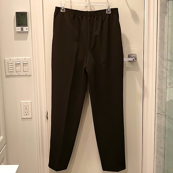 Judy Logan Pants - NEW Chocolate Brown Pull-On Pants, Pockets! Straight Leg, Slim Fit, PL